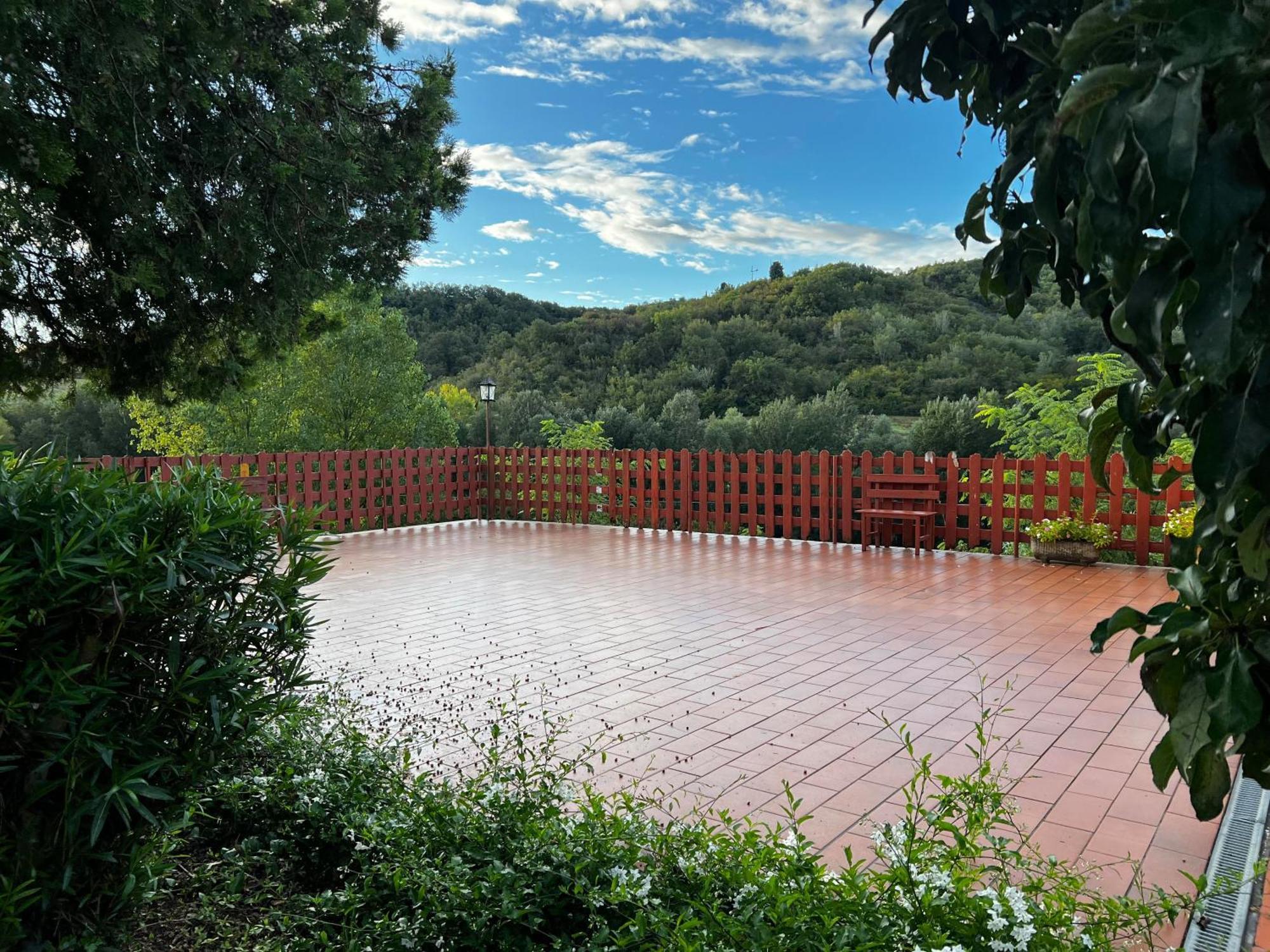 Agriturismo La Cerbana Palaia Esterno foto